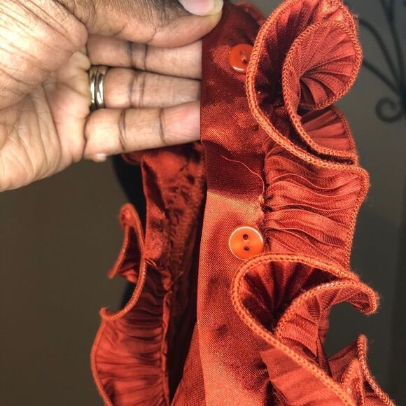 Ruffle sleeveless button down top size large - Picture 6 of 7